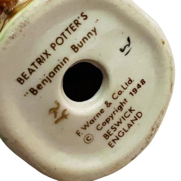 Vintage  Beatrix Potter Benjamin Bunny Porcelain Rabbit Beswick England Figurine - Picture 5 of 5